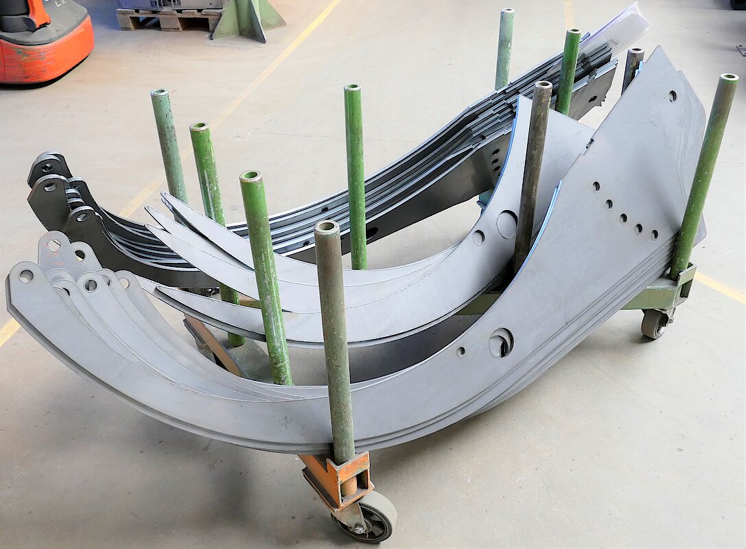 Z-kolica za transport tereta sa stupovima